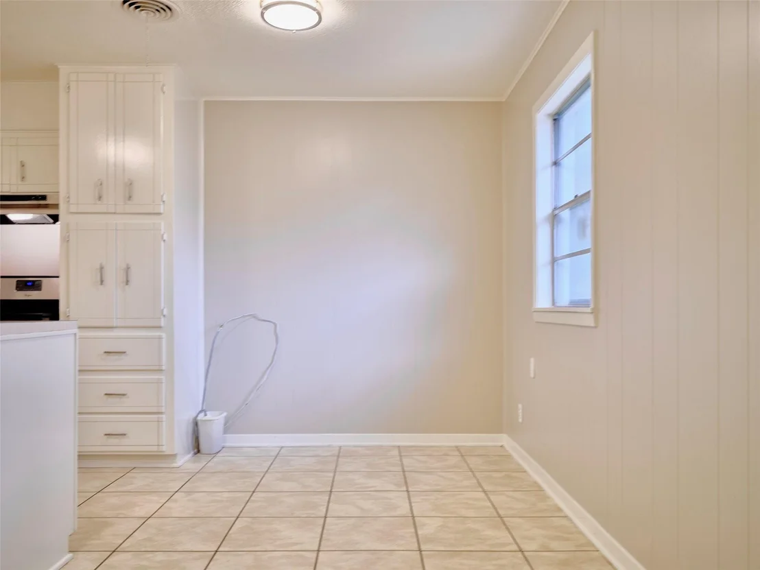 Photo of 3002 Lamar Circle