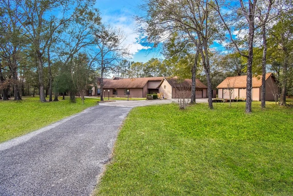Photo of 13330 Woodside Lane