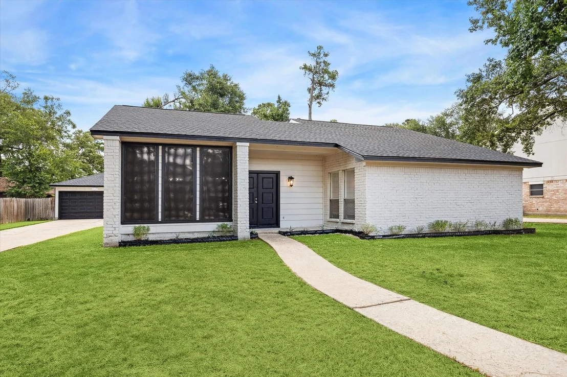 Photo of 22914 Squirrel Tree Street