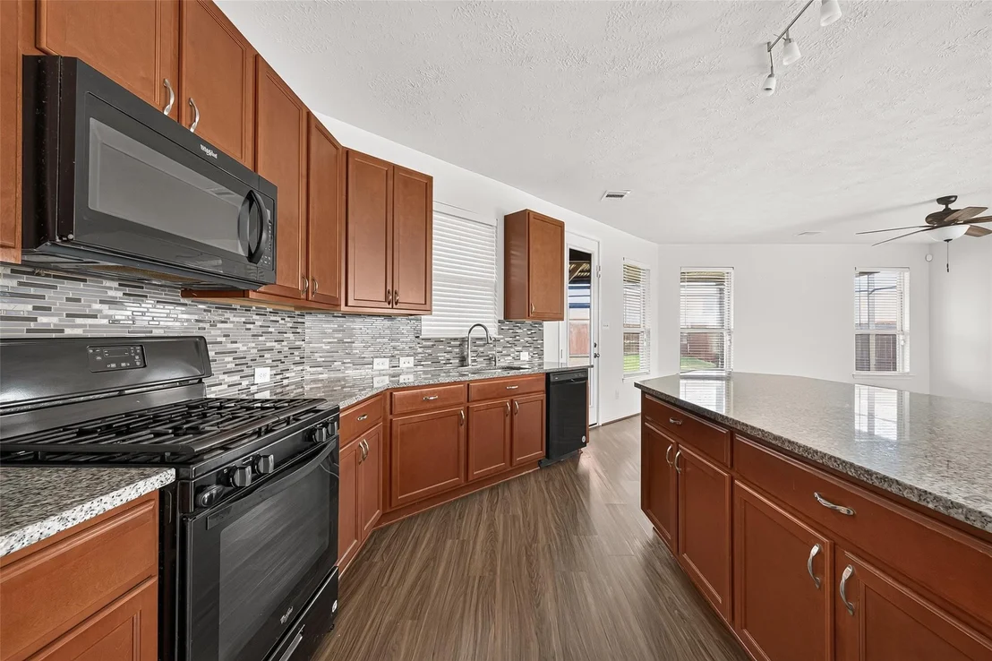 Photo of 25314 Queens Causeway Lane