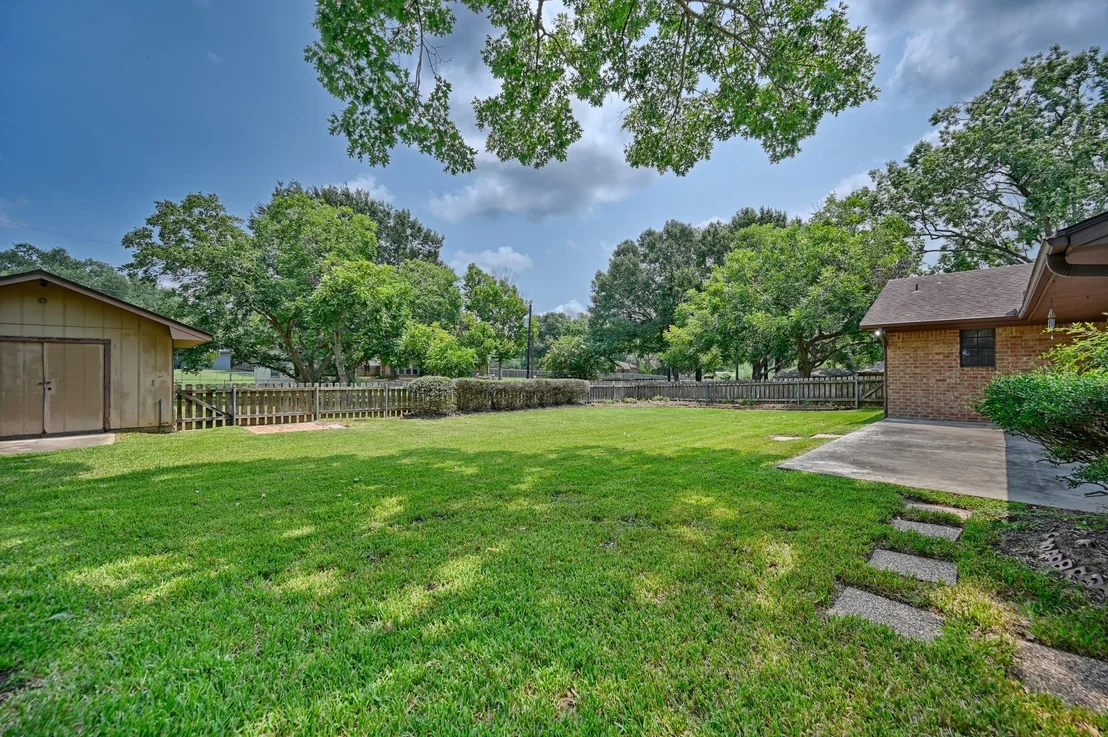 Photo of 2607 Daisy Drive