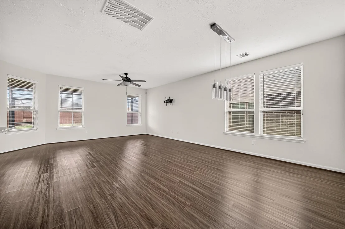 Photo of 25314 Queens Causeway Lane