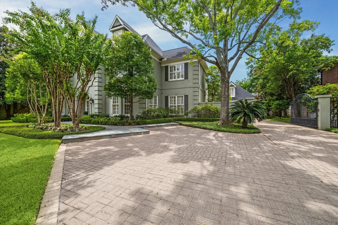 Photo of 5565 Tilbury Drive