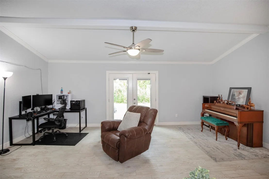 Photo of 9308 Acorn Drive