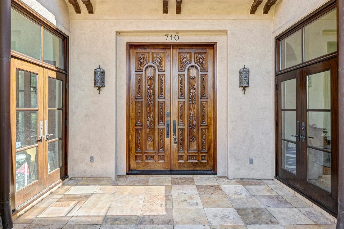 Photo of 710 Pinehaven Drive