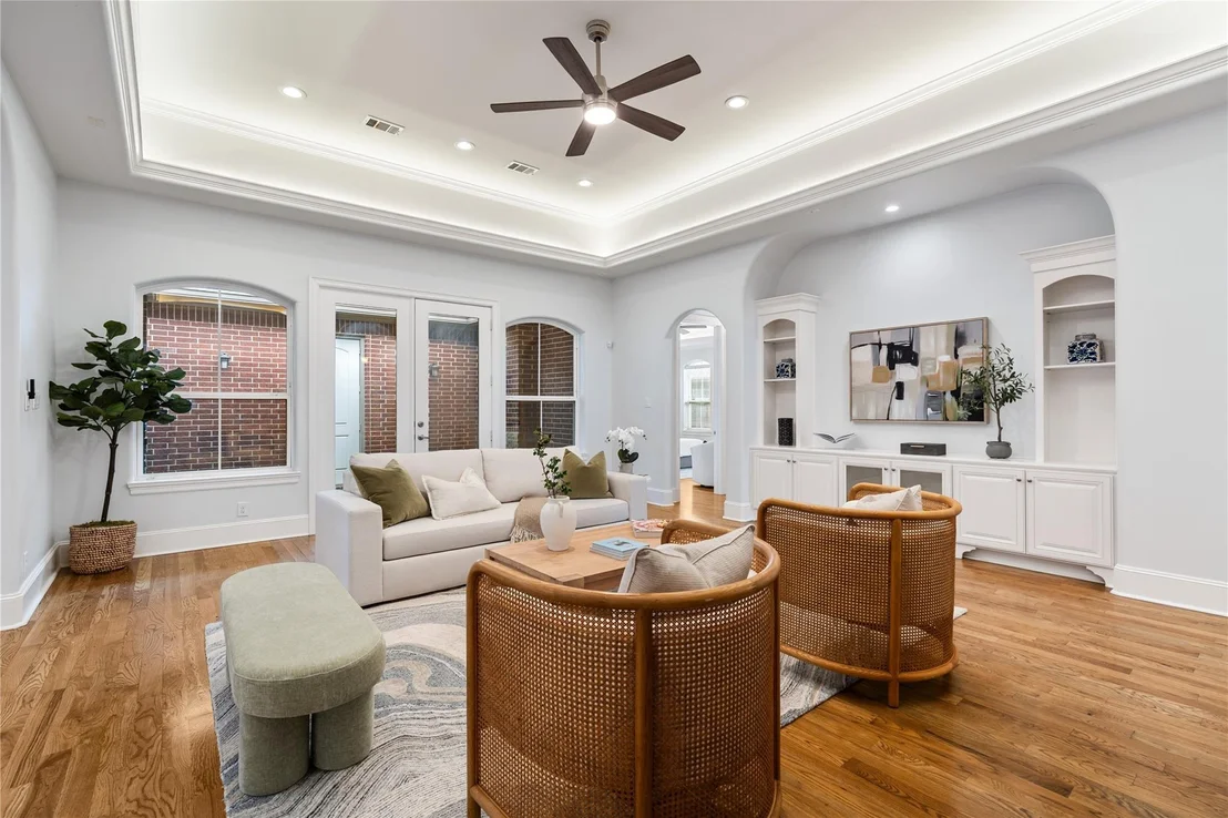 Photo of 2329 Willowby Drive