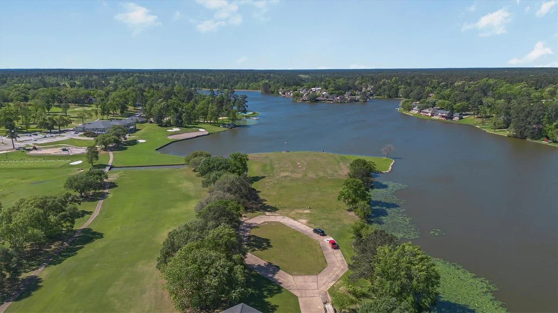 Photo of 152 Waters Edge At 18th