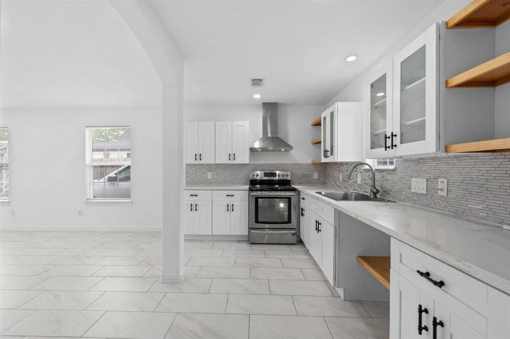 Photo of 6023 Glen Lee Drive