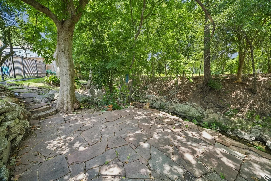 Photo of 115 Blue Willow Drive