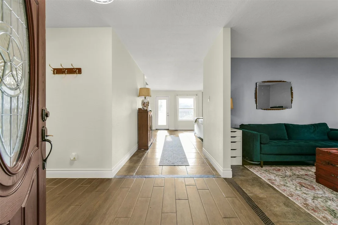 Photo of 19611 Suncove Lane