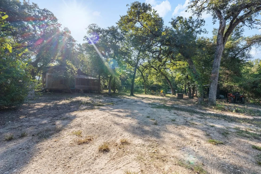 Photo of 1301 Private Road 3591