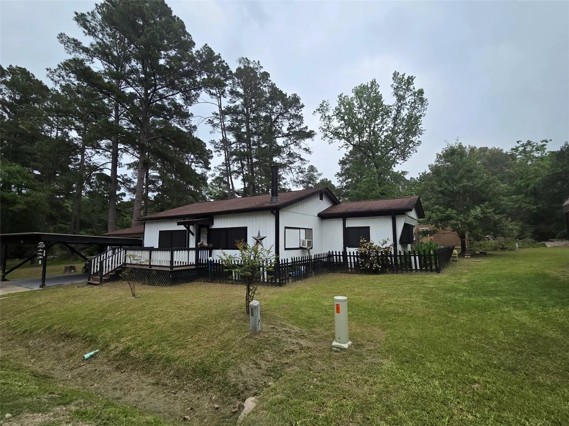 Photo of 38 E Whippoorwill Lane