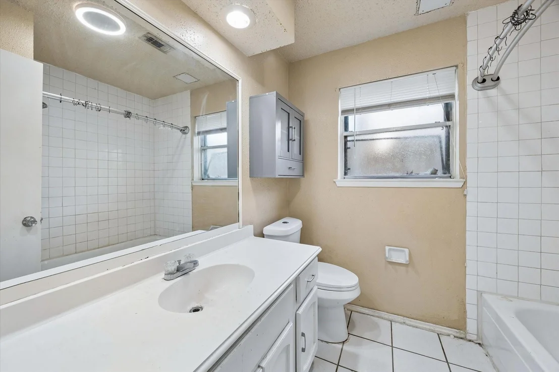 Photo of 23423 Canyon Lake Drive