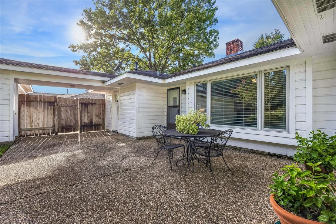 Photo of 14723 River Forest Drive