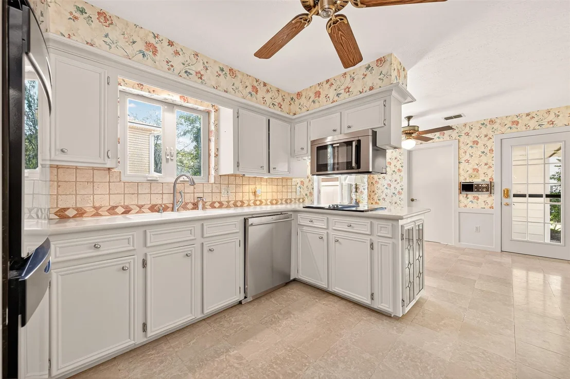 Photo of 614 Orangewood Drive