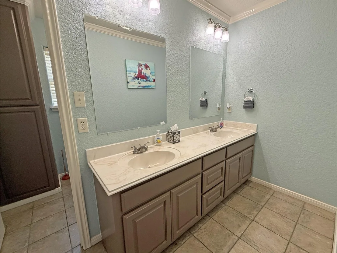 Photo of 4719 Bluewater Drive