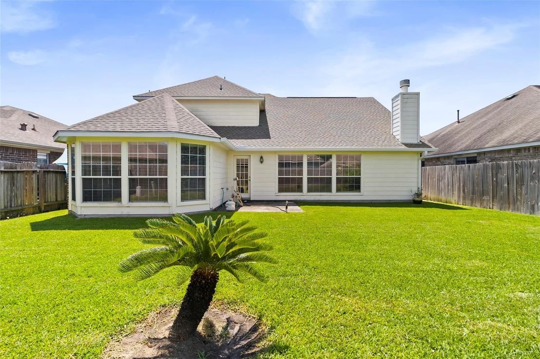 Photo of 427 Pinewood Ridge Drive
