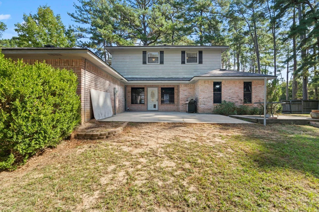 Photo of 15633 Corinthian Way
