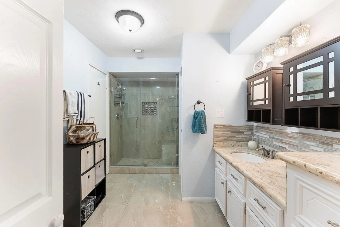 Photo of 618 Brook Hollow Drive