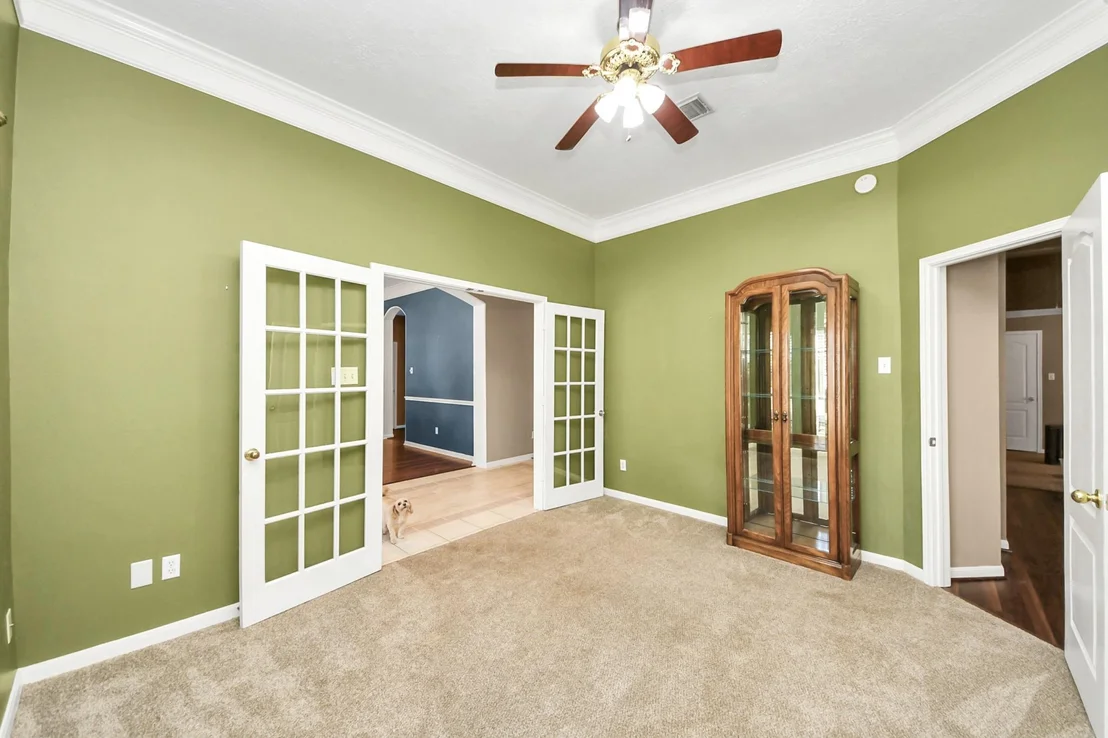 Photo of 6204 Raintree Drive