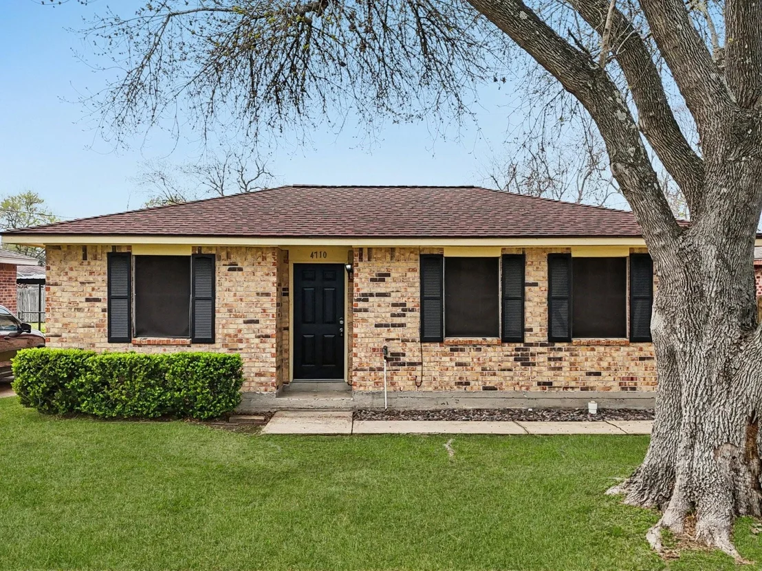 Photo of 4710 Pine Street