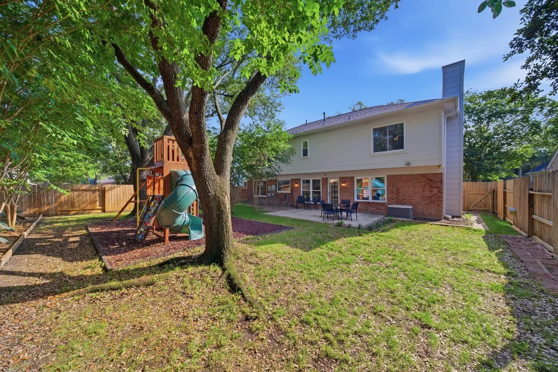 Photo of 815 Sierra Lake Drive