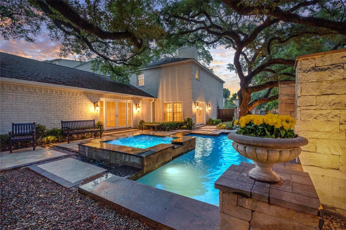 Photo of 2105 Del Monte Drive