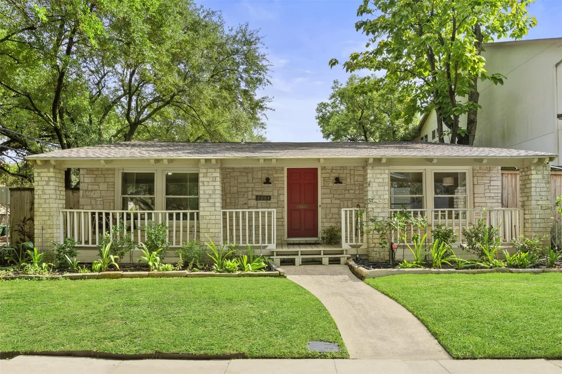 Photo of 2201 Bartlett Street