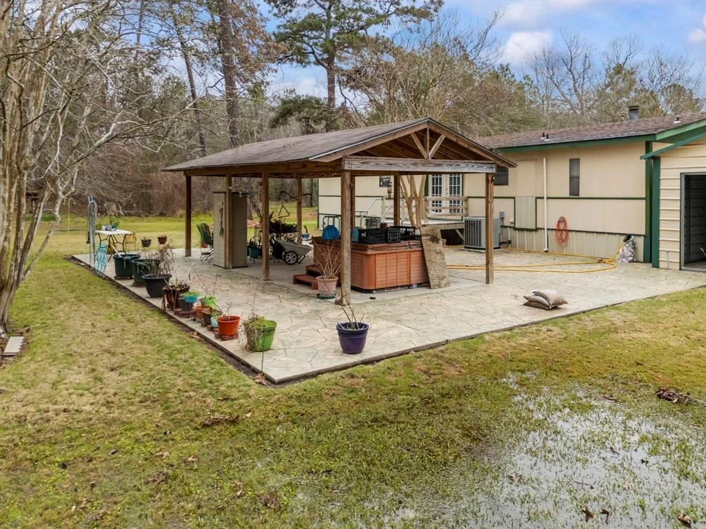 Photo of 17422 Woods Drive