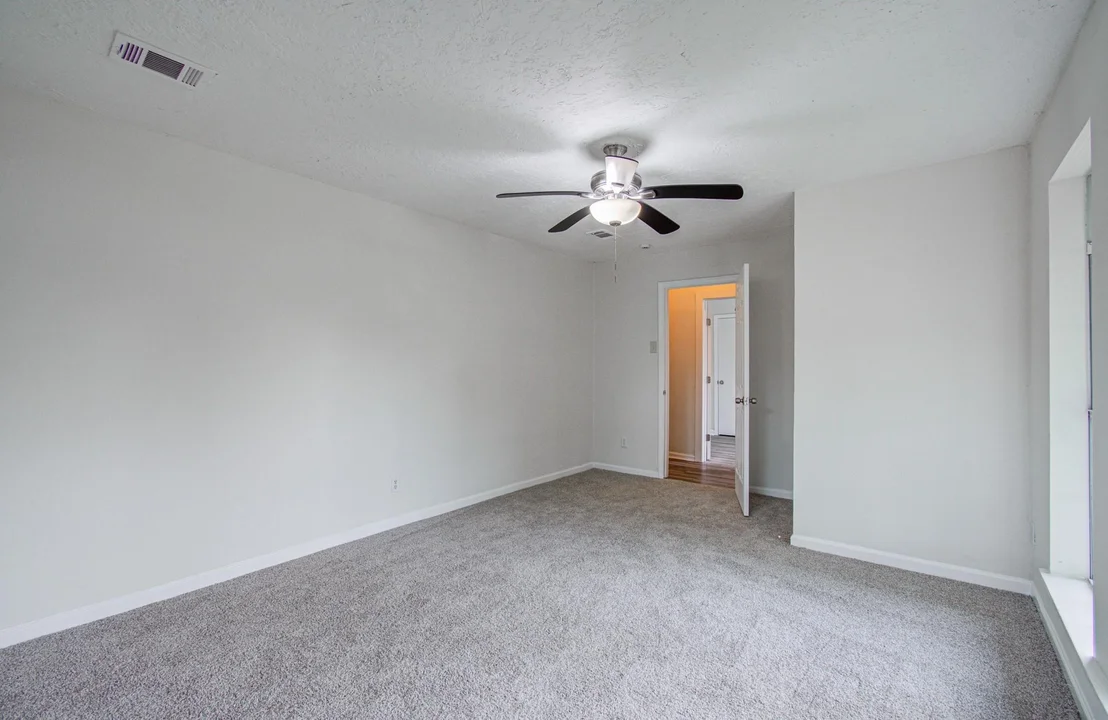 Photo of 5634 Ridgeway Drive