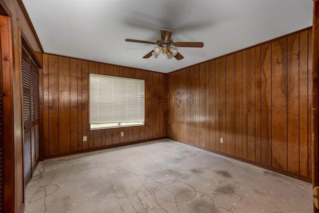 Photo of 587 Seakist Road