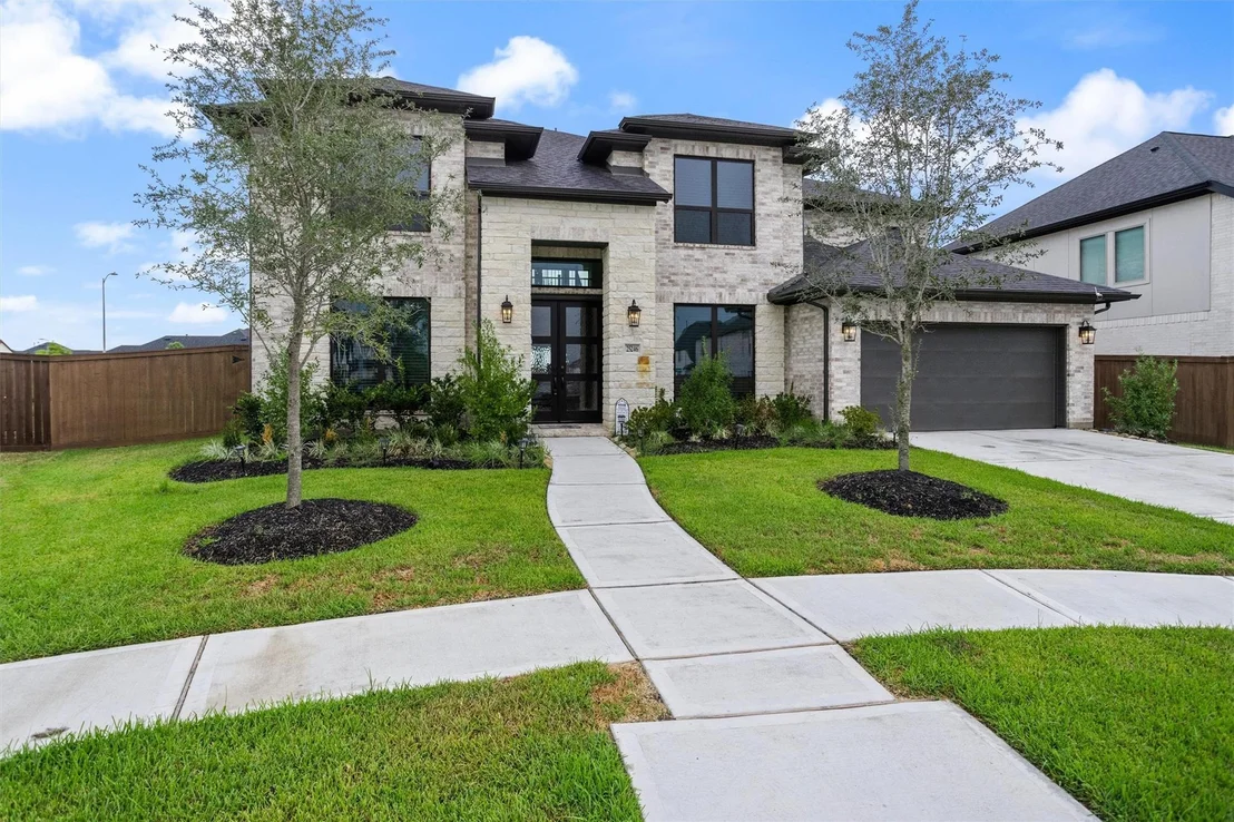 Photo of 25246 Bamburgh Drive