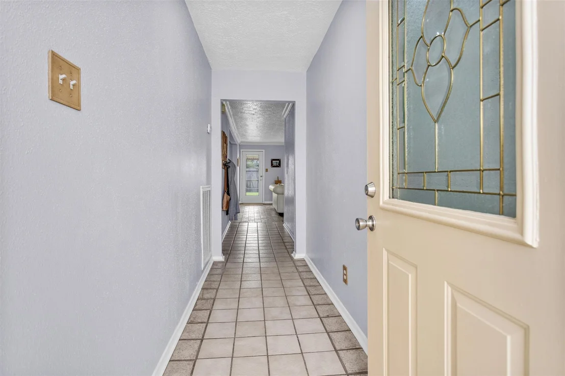 Photo of 8422 Oakhaven Road
