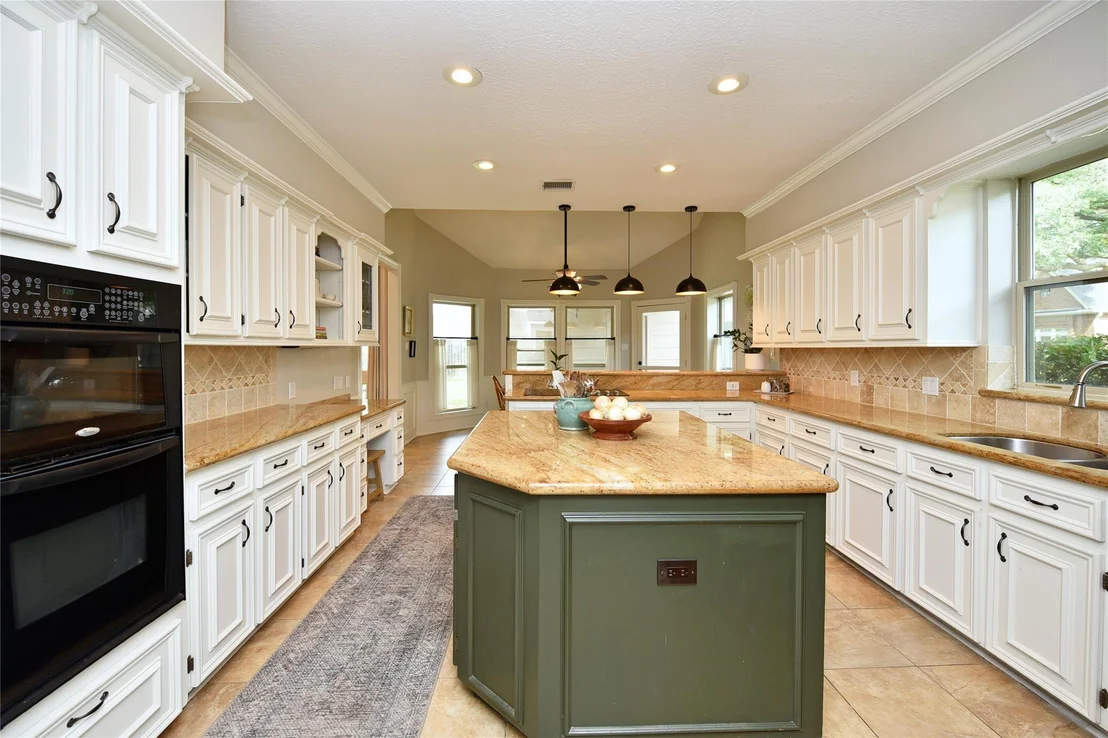Photo of 1919 Wine Cedar Lane