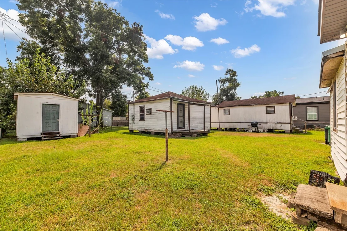 Photo of 6814 Covington Drive
