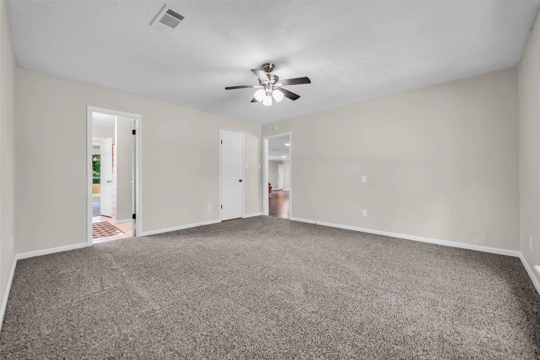 Photo of 32219 Grapevine Street