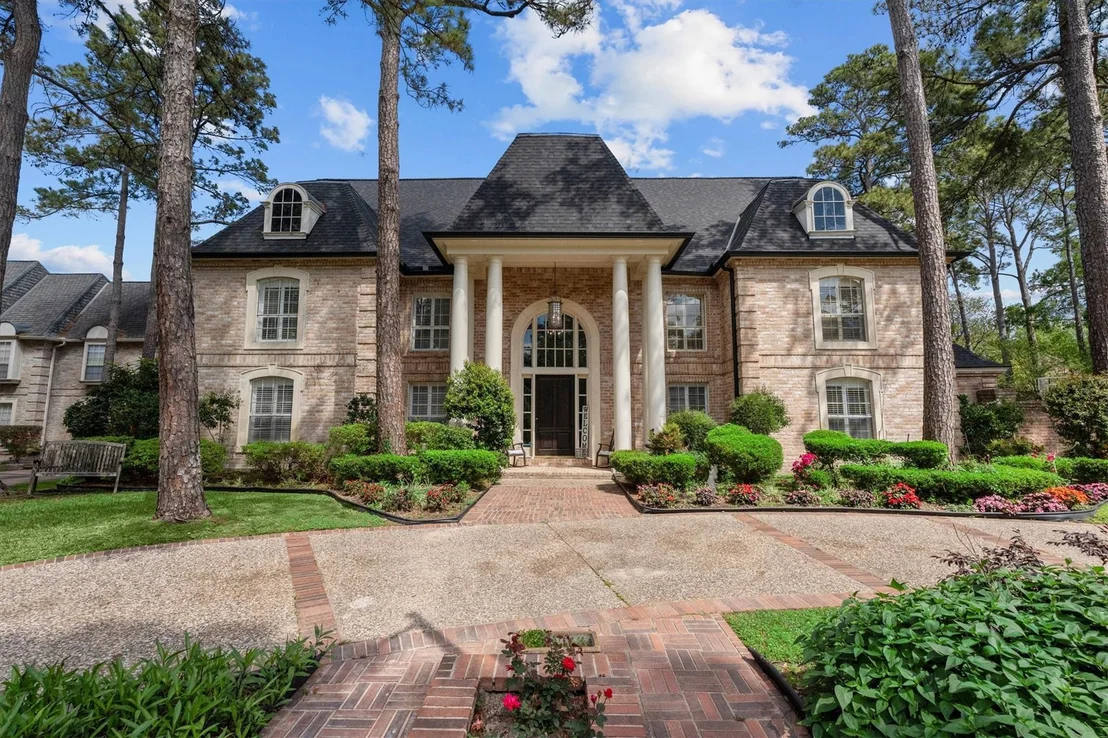 Photo of 15902 Guinstead Drive
