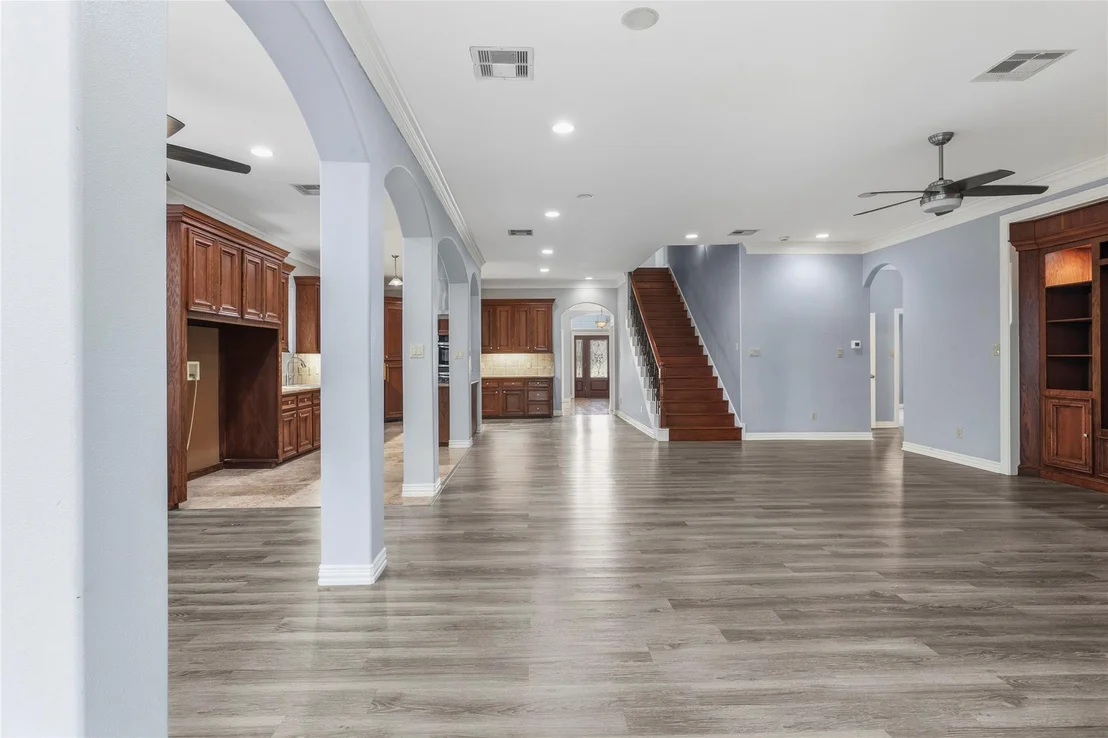 Photo of 2535 Broadway Street