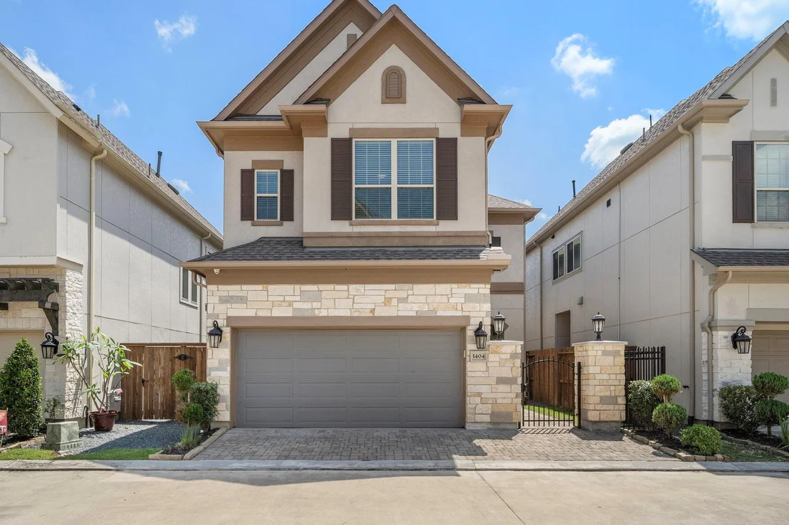 Photo of 1404 Arkley Way