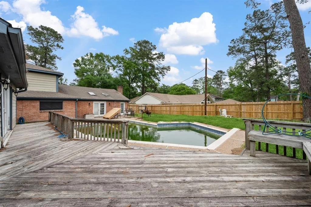 Photo of 300 Shady Glen Lane