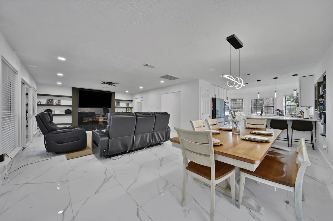 Photo of 21407 Deerhaven Drive