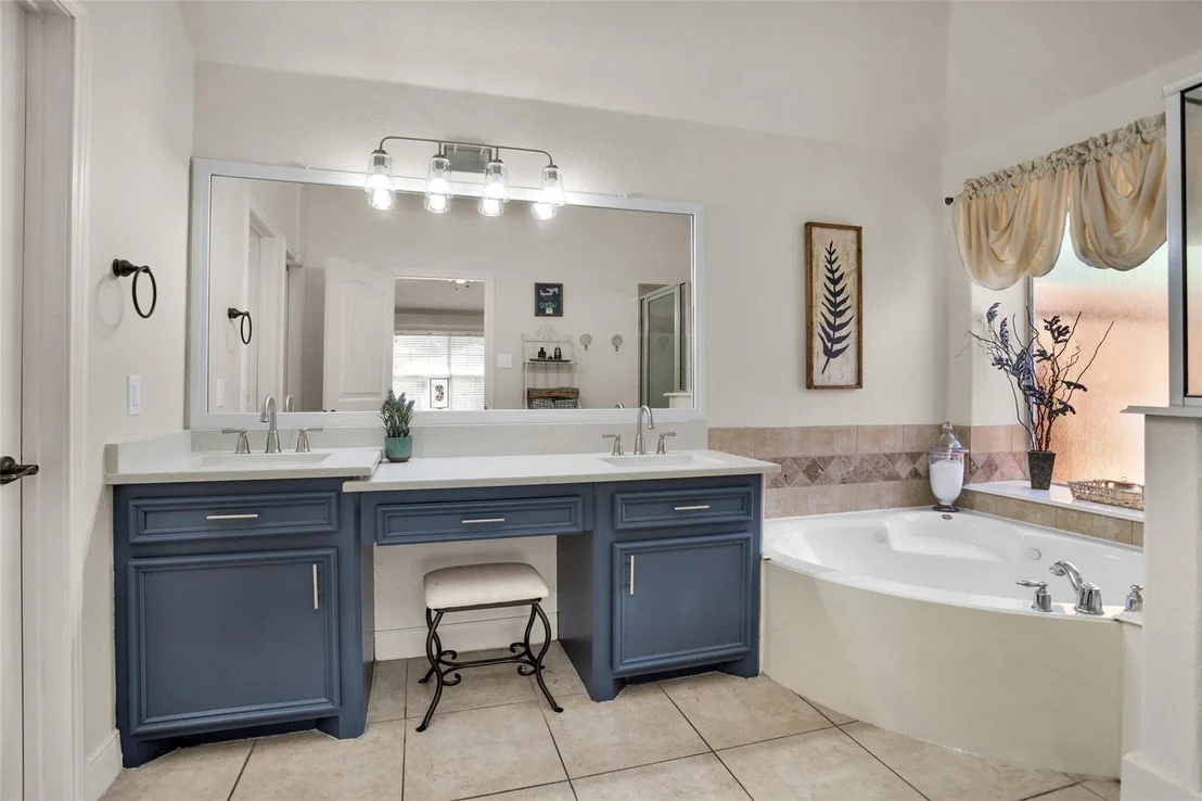 Photo of 11210 Walden Road