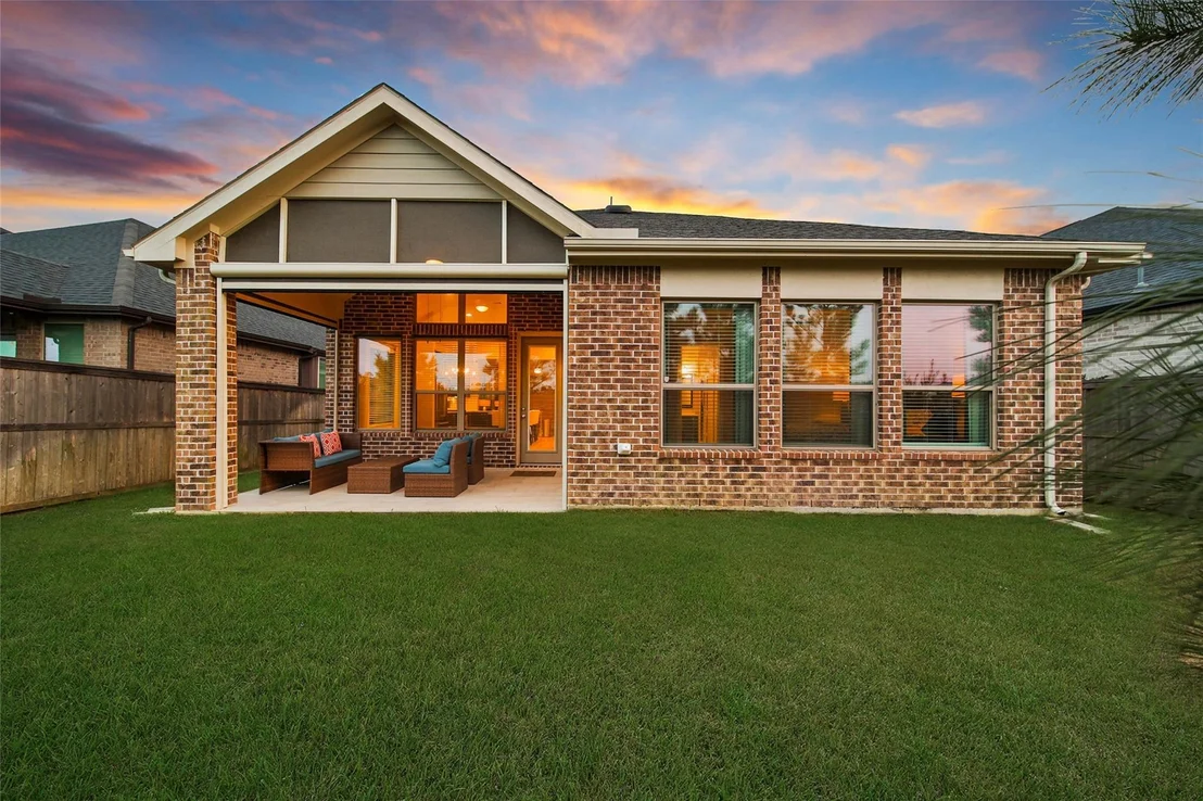 Photo of 10235 Bayou Oaks Drive