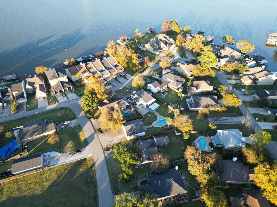 Photo of 805 Lake View Drive