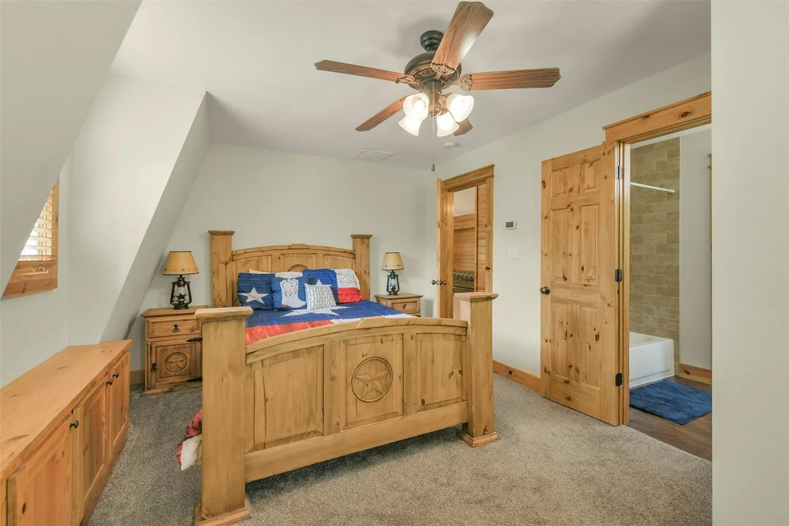 Photo of 91 Bluejay Way