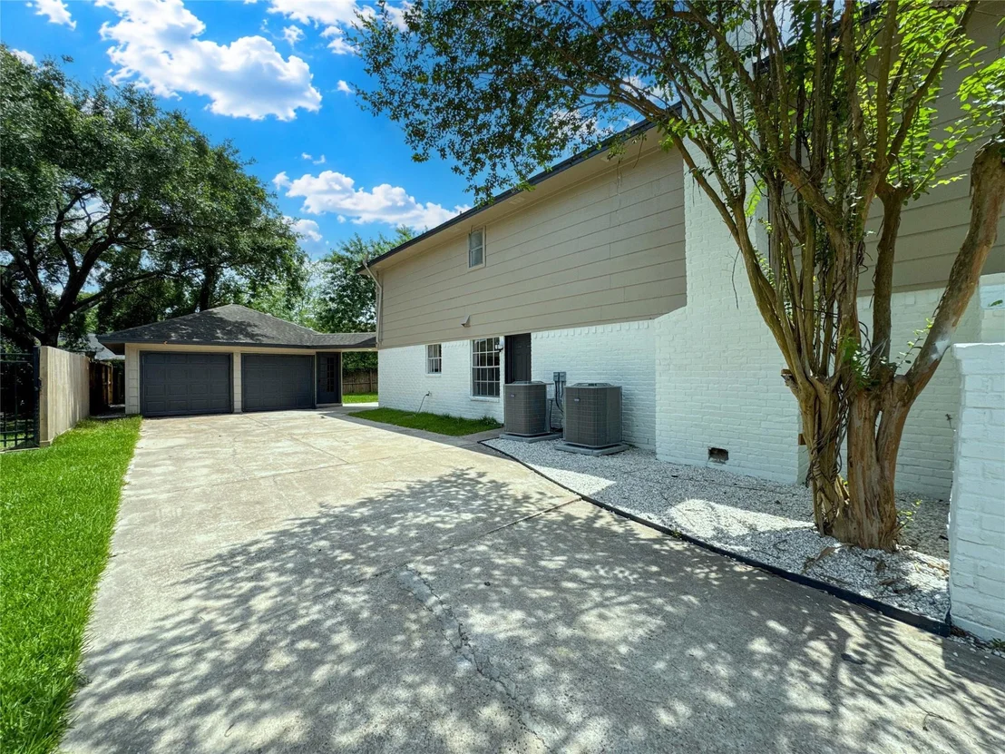 Photo of 16422 Brambling Drive