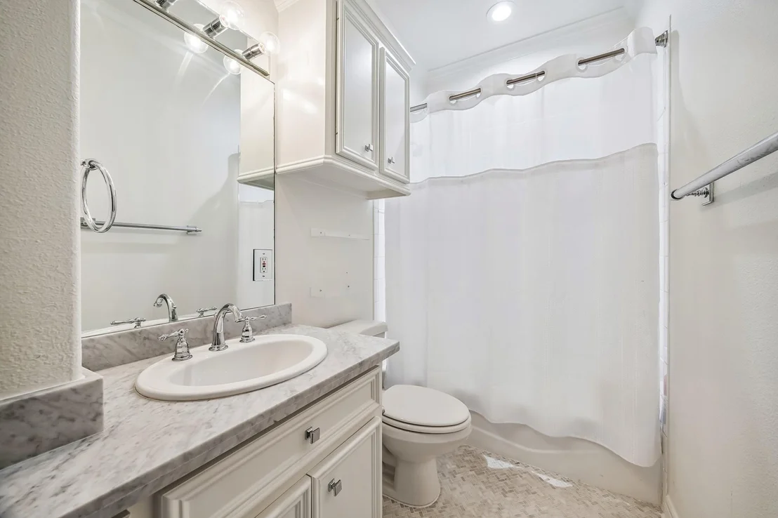 Photo of 3214 Sunset Boulevard