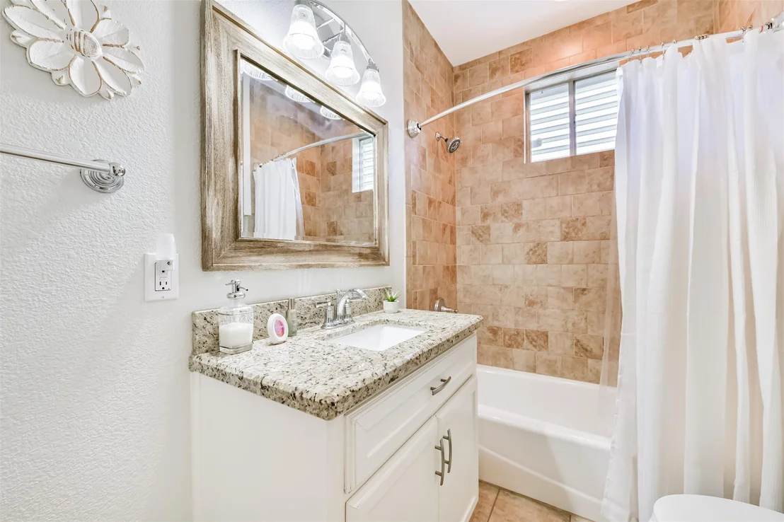 Photo of 2115 Jack Johnson Boulevard