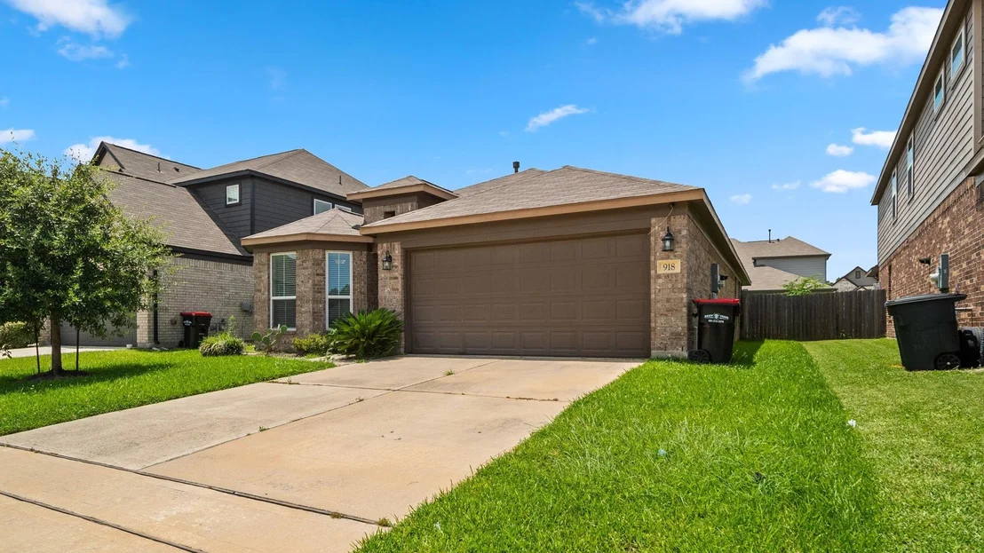 Photo of 918 Willow Timber Drive