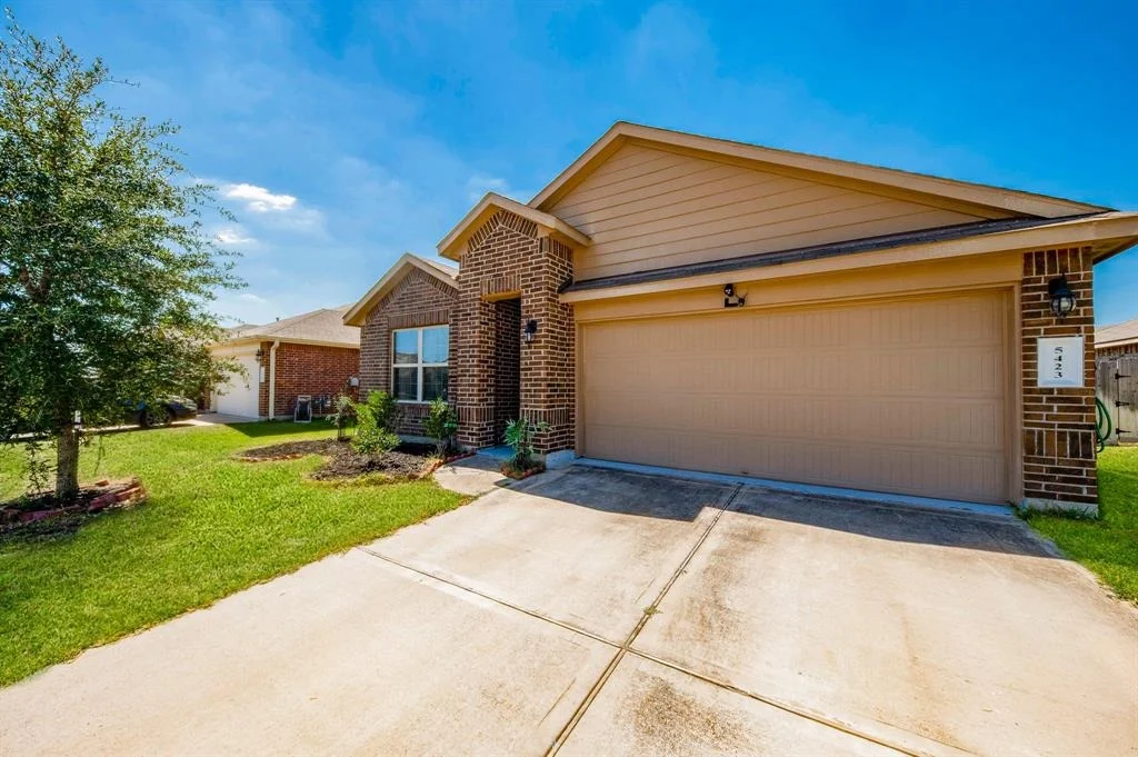 Photo of 5423 Carlisle Grove Trace